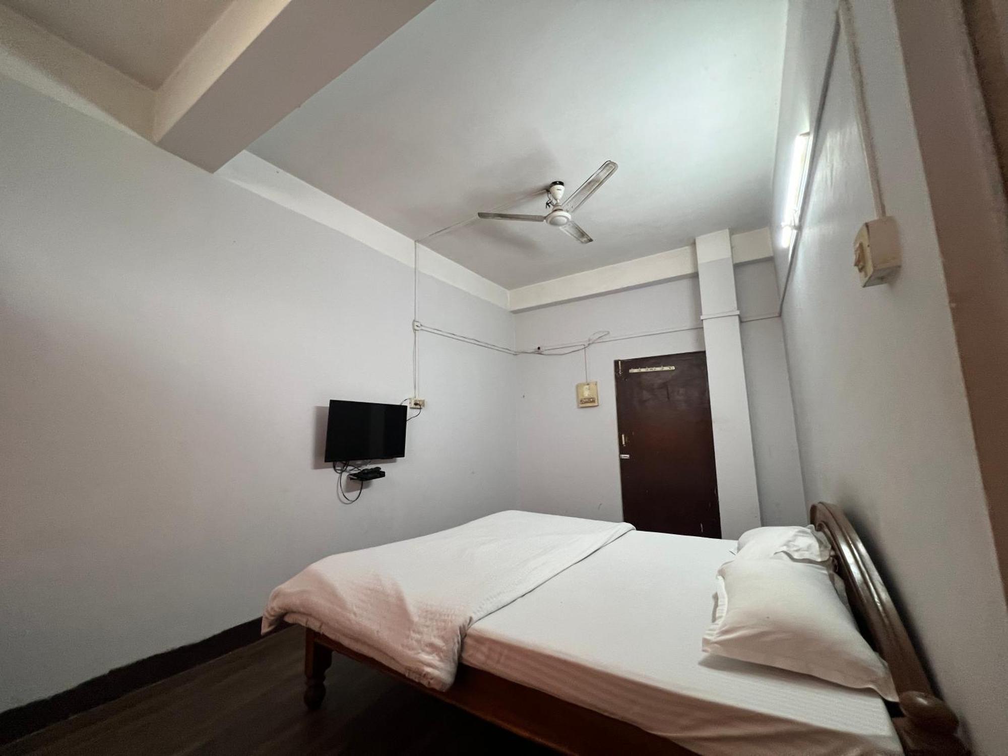 Comfort Stay Residency Гувахати Экстерьер фото